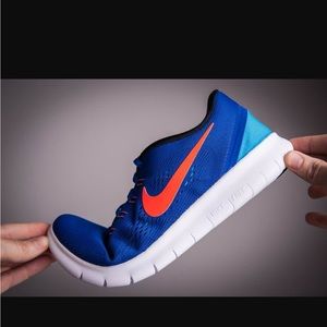 Nike Free Run Shoe - 7.5 - Blue, Black, and Salmon color - Worn lightly
